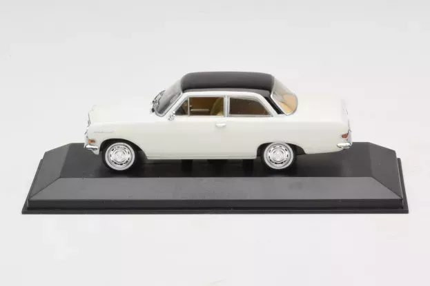 Minichamps Opel Rekord A 1962 1:43 430041002